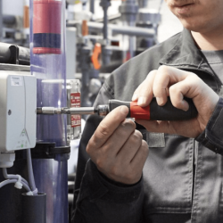 Tournevis électrique multi-embouts speedE Industrial Wiha avec embout T20 et chargeur