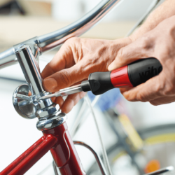 Tournevis électrique multi-embouts speedE Industrial Wiha avec embout T20 et chargeur