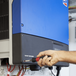 Tournevis électrique multi-embouts speedE Industrial Wiha avec embout T20 et chargeur