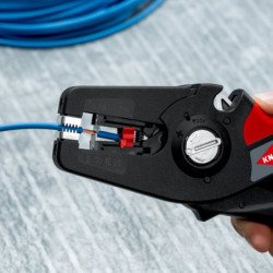Pince à dénuder automatique PreciStrip 16 Knipex - Câbles épais et très fins - 0,08 à 16 mm²