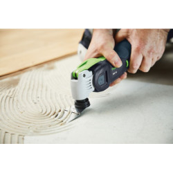 Outil oscillant Festool Vecturo OSC 18 Li 3,1 E-Compact avec une batterie BP 18 Li 3,1 C et chargeur