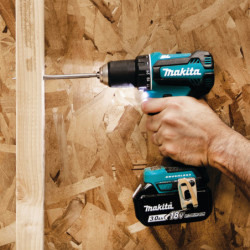 Perceuse visseuse LXT Makita DDF485RTJ 18 V Li-Ion - 2 batteries 5 Ah + chargeur + coffret MakPac