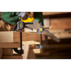 Serre-joint Stanley Fatmax M moyenne puissance
