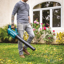 Souffleur 18 V LXT Makita et accessoires avec 1 batterie Li-Ion 5.0Ah et chargeur rapide
