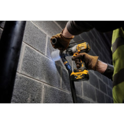 Ensemble de 8 machines Dewalt DCK853P4-QW XR 18V avec 4 batteries 5 Ah et chargeur