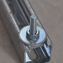 Écrou de profil prémonté Erico pour profil de montage M8x40 mm