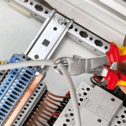 Pince coupante de côté à forte démultiplication acier chromé Knipex poignées isolées 1000V