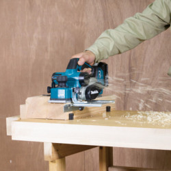 Rabot sans fil Makita 18V Li-Ion 82mm produit seul en coffret Makpac