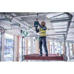 Perforateur Bosch GBH 18V-22 Professionnal avec 2 batteries 4Ah et chargeur rapide
