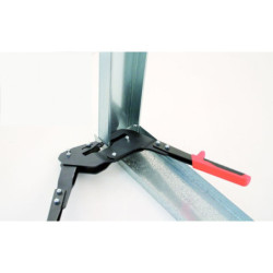 Pince à sertir spéciale sertissage montants dos à dos capacité maxi 1 + 1 mm