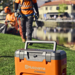 Chargeur 4 batteries 40-C1000X4 Husqvarna 100-240V 50/60Hz