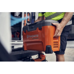 Chargeur 4 batteries 40-C1000X4 Husqvarna 100-240V 50/60Hz