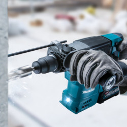 Perforateur-burineur SDS-Plus Makita 40V avec 2 batteries 4AH et chargeur BL4040