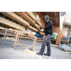 Tronçonneuse à chaine sans fil GKE 18V-40 Bosch