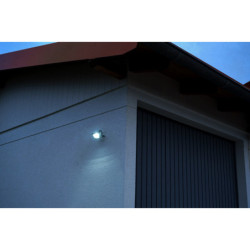 Spot LED pour une utilisation en extérieur sans câble, 10W, 1150lm, IK08, IP65