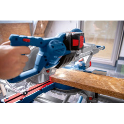 Scie à onglet GCM 18V-216 D Bosch sans fil