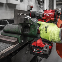 Perceuse à percussion M18 2 batteries 5Ah 1 chargeur rapide