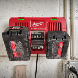 Chargeur rapide double de batteries 18V M18 DFC