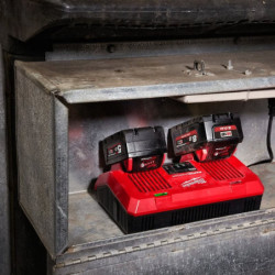 Chargeur rapide double de batteries 18V M18 DFC