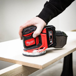 Ponceuse excentrique 18V Ø125 mm Milwaukee M18 BOS125-0 sans batterie ni chargeur