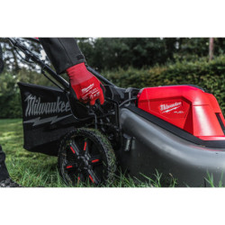 Tondeuse à gazon M18 FUEL F2LM53-0 autotractée à double batterie sans batterie ni chargeur