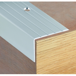 Nez de marches Alu incolore Dessus Striés 40 x 25 mm longueur 3 mètres