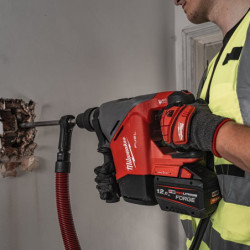 Perfo-Burineur SDS-MAX M18 FHACO540-122C en coffret avec 2 batteries 12Ah et un chargeur