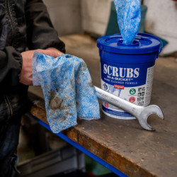 Lingettes nettoyantes Scrubs seau de 72 lingettes grand format 27x31 cm