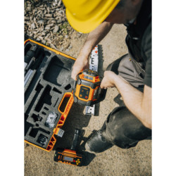 Pack laser rotatif RONEO MAXISET & FR50 avec trépied et mire en valise rigide