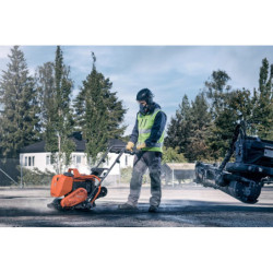 Plaque vibrante LF 75 PACE 420 mm HUSQVARNA sans batterie ni chargeur