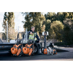 Plaque vibrante LF 75 PACE 420 mm HUSQVARNA sans batterie ni chargeur