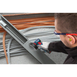 Meuleuse angulaire Bosch GWS 12V-76 en coffret L-Boxx avec 2 batteries 12V 3Ah et chargeur