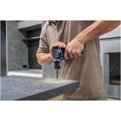 Perceuse Visseuse sans fil Bosch GSR 12V-32 avec 2 Batteries 12V 2Ah + chargeur GAL 12V-20