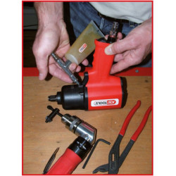 Seringue à graisse pour outils pneumatiques