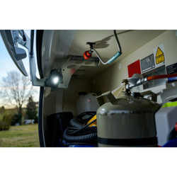 Projecteur LED SH 1000 MAC rechargeable sur socle aimanté