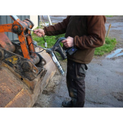 Pompe à graisse électrique avec 2 batteries 18V 1.5Ah et chargeur