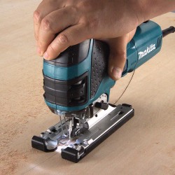 Scie sauteuse pendulaire Makita 4351FCTJ 720 W coffret MAK PAC