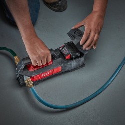 Pompe de transfert Milwaukee M18 BTP-0 (sans batterie ni chargeur)