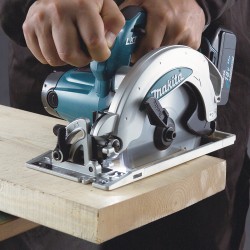 Scie circulaire 18 V DSS610ZJ Ø165 mm vendu sans batterie ni chargeur (en carton)