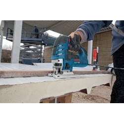 Scie sauteuse référence bosch GST 150 CE Professional livré en L BOXX