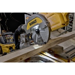Scie à onglets radiale DWS777-QS Dewalt 1800W diamètre 216mm avec sytème XPS