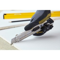 Cutter à cartouche Fatmax Pro Stanley pour applications lourdes 4 lames fournies 25 mm