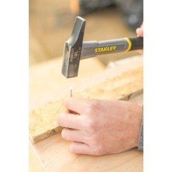 Marteau de menuisier - Stanley - Tête 315 grammes - Manche en fibre de verre large avec grip