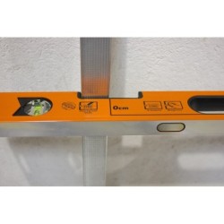 Niveau à bulle Edma pour plaquiste avec encoches aimantées larges 2 fioles 90 cm