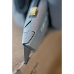Cutter couteau à lame retracatble 99E Stanley
