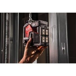 Laser 3 lignes vertes 12 volts M12 3PL-401C Milwaukee avec batterie 4AH chargeur et coffret