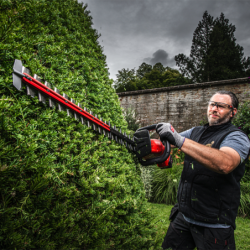 Taille haie Milwaukee M18 FHET60G2-0 vendu sans batterie ni chargeur
