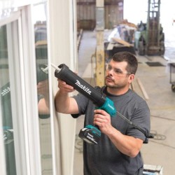 Pistolet à mastic Makita DCG180 18 V Li-Ion 1,5 Ah 5000 N sans batterie ni chargeur