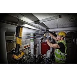 Lampe LED DeWalt XR 18V DCL050 faisceau large tête articulée (sans batterie ni chargeur)