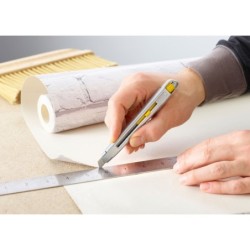 Cutter Interlock Stanley avec corps métallique 9 mm